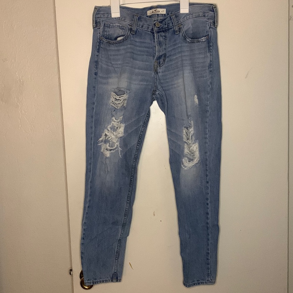 Hollister ripped skinny jeans, size 5/27, light wash, never before used
